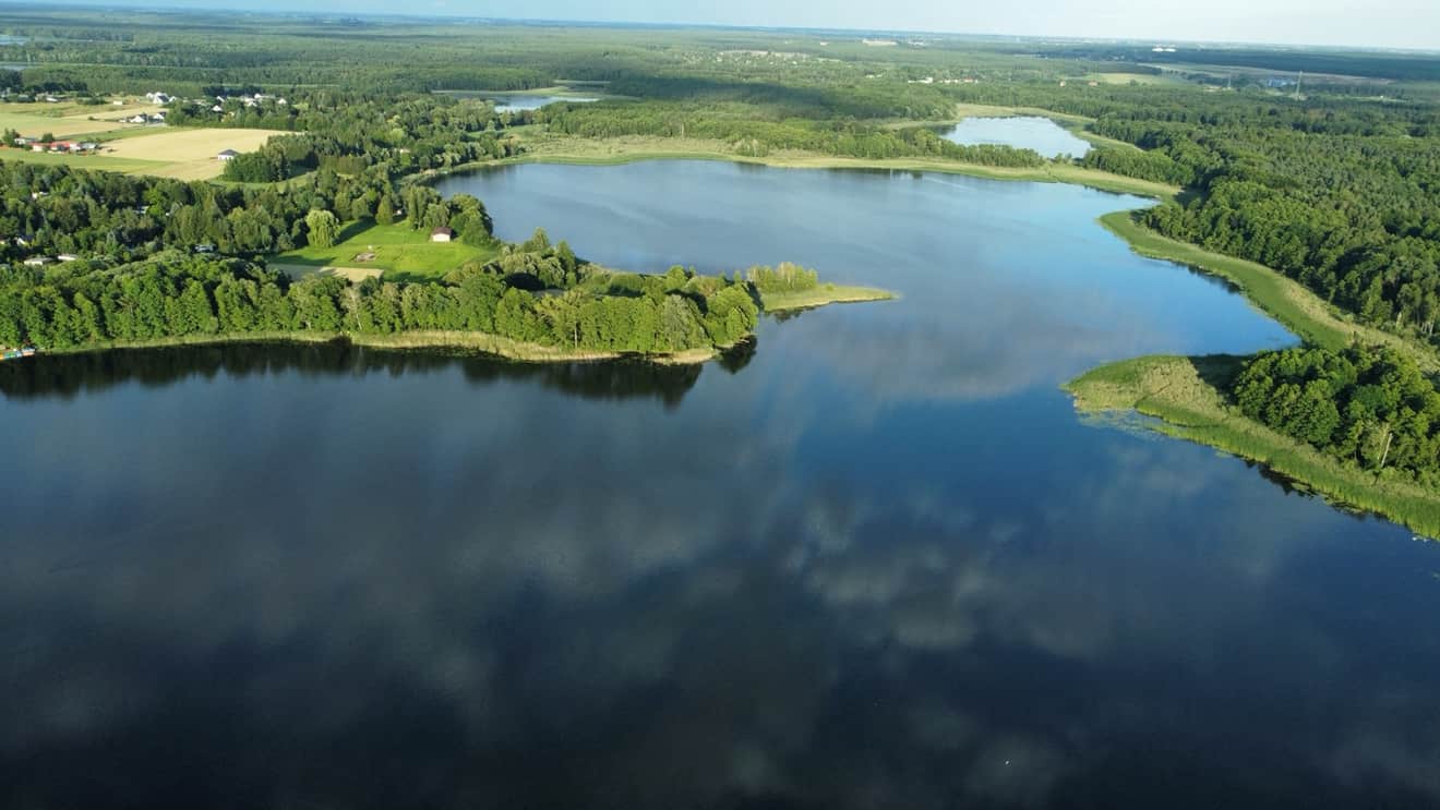 Jezioro Włókna w Potrzanowie widziane z lotu ptaka